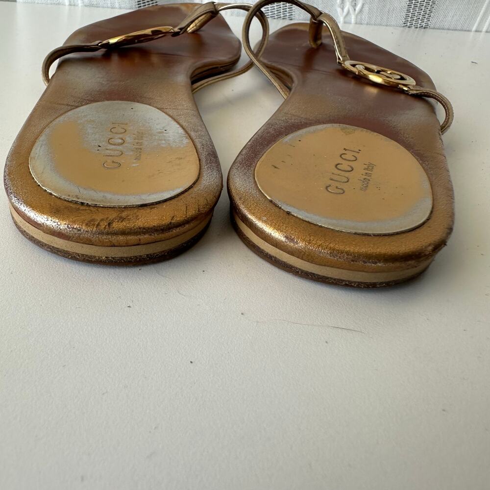 VTG Gucci (EUR 38/8 US) Metallic Gold G Logo Leather Sandal Flip Flop Tom Ford - Picture 4 of 7